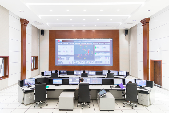运维管理中心南欧江集控大厅.jpg